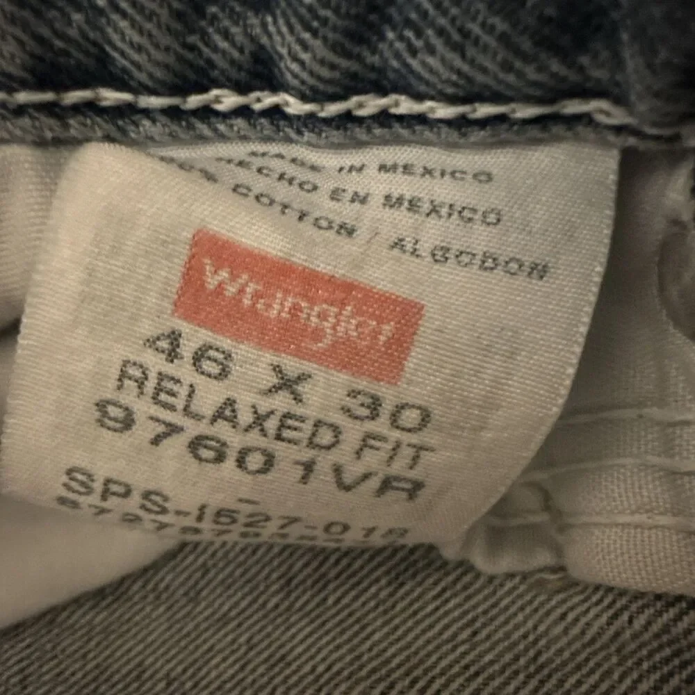 Wrangler Authentic Jeans Men's Blue Denim Relaxed Fit Medium Wash style 46X30